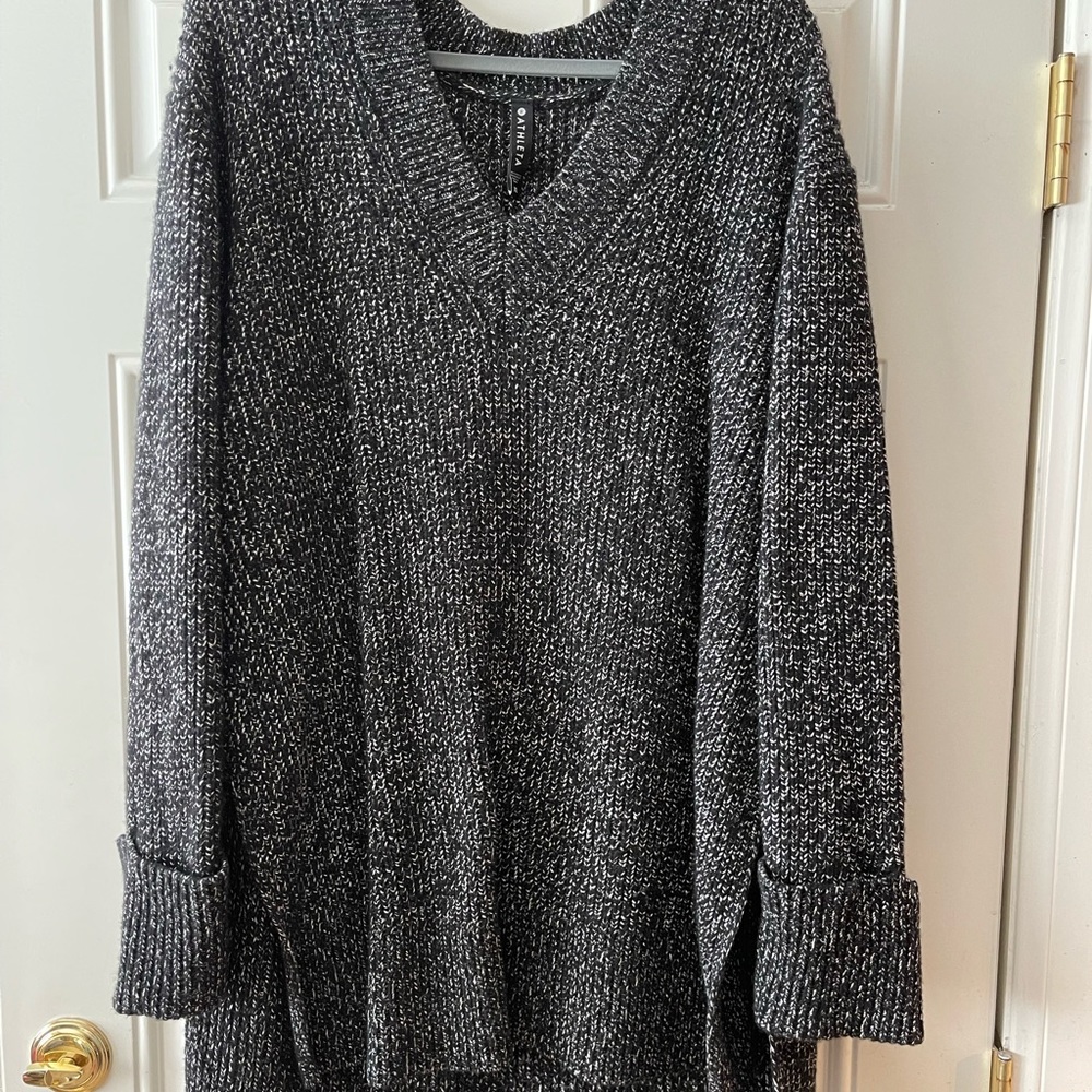 Athleta Shasta V-neck sweater